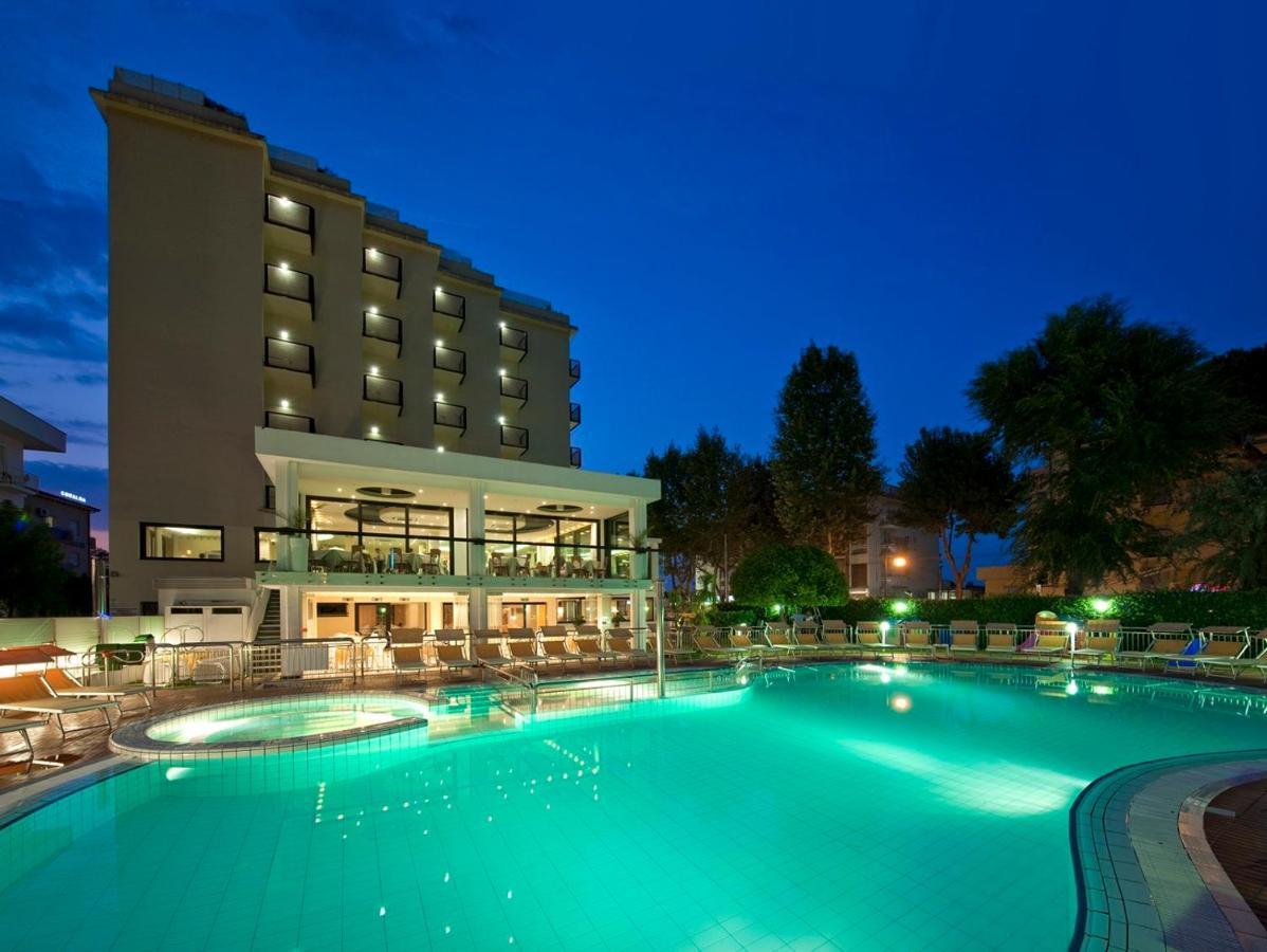 Hotel 2000 Riccione Ngoại thất bức ảnh