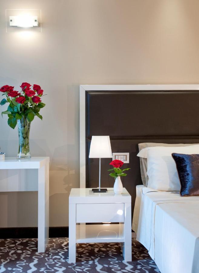 Hotel 2000 Riccione Phòng bức ảnh