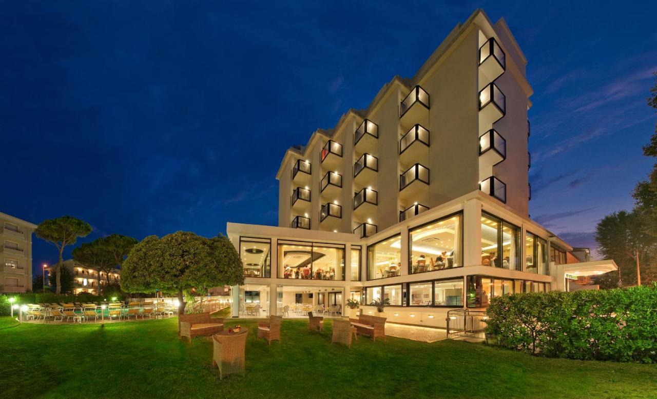 Hotel 2000 Riccione Ngoại thất bức ảnh