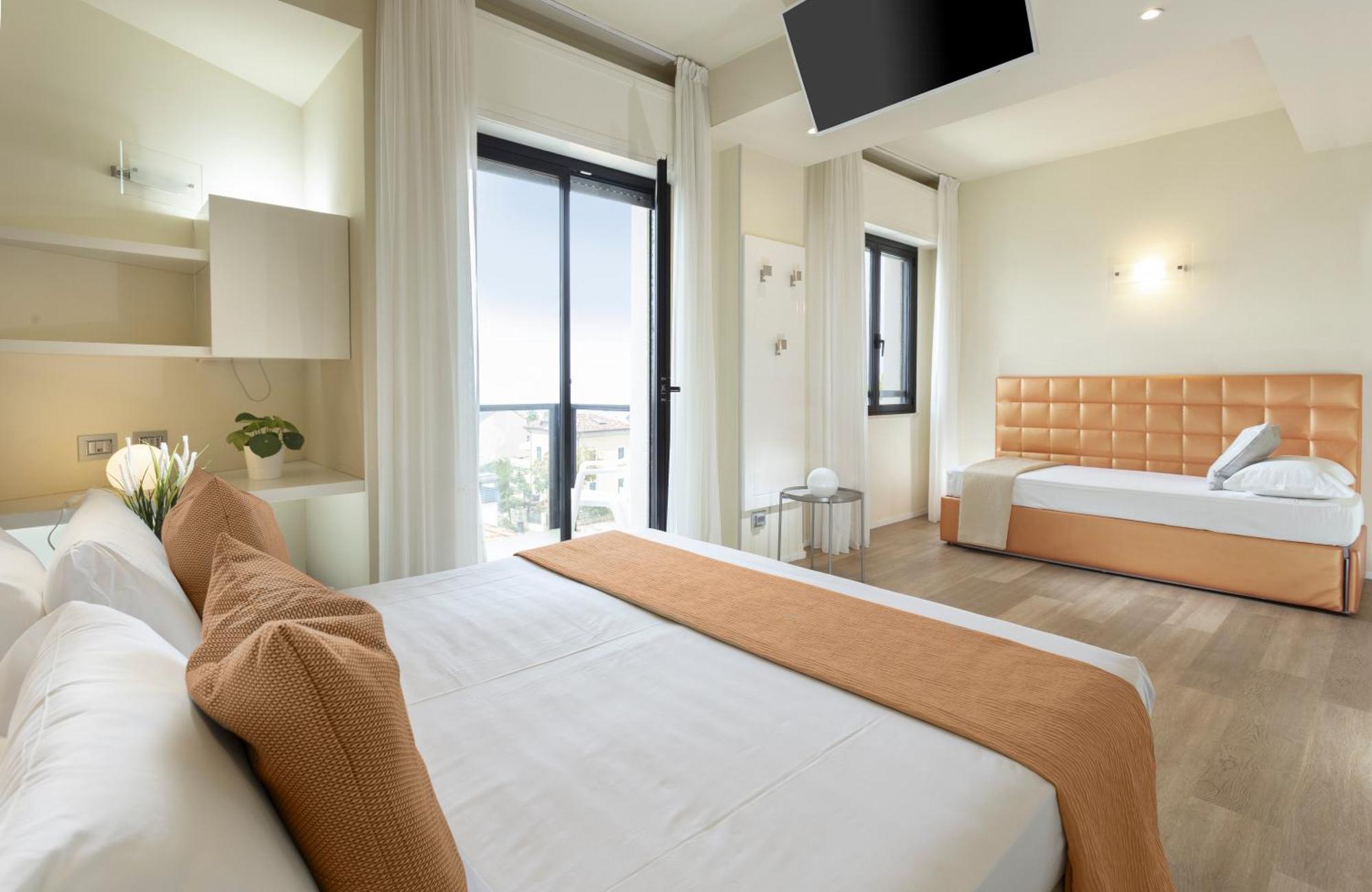 Hotel 2000 Riccione Ngoại thất bức ảnh