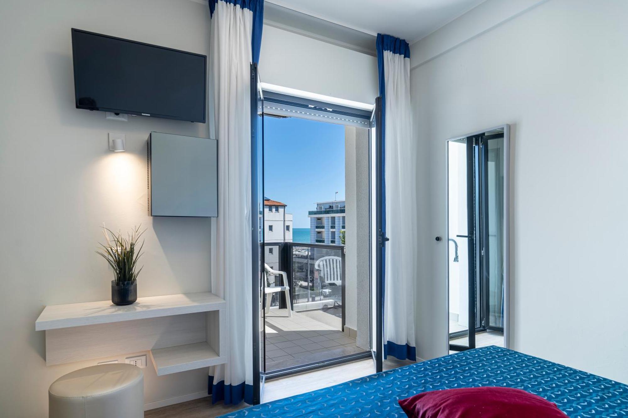 Hotel 2000 Riccione Ngoại thất bức ảnh