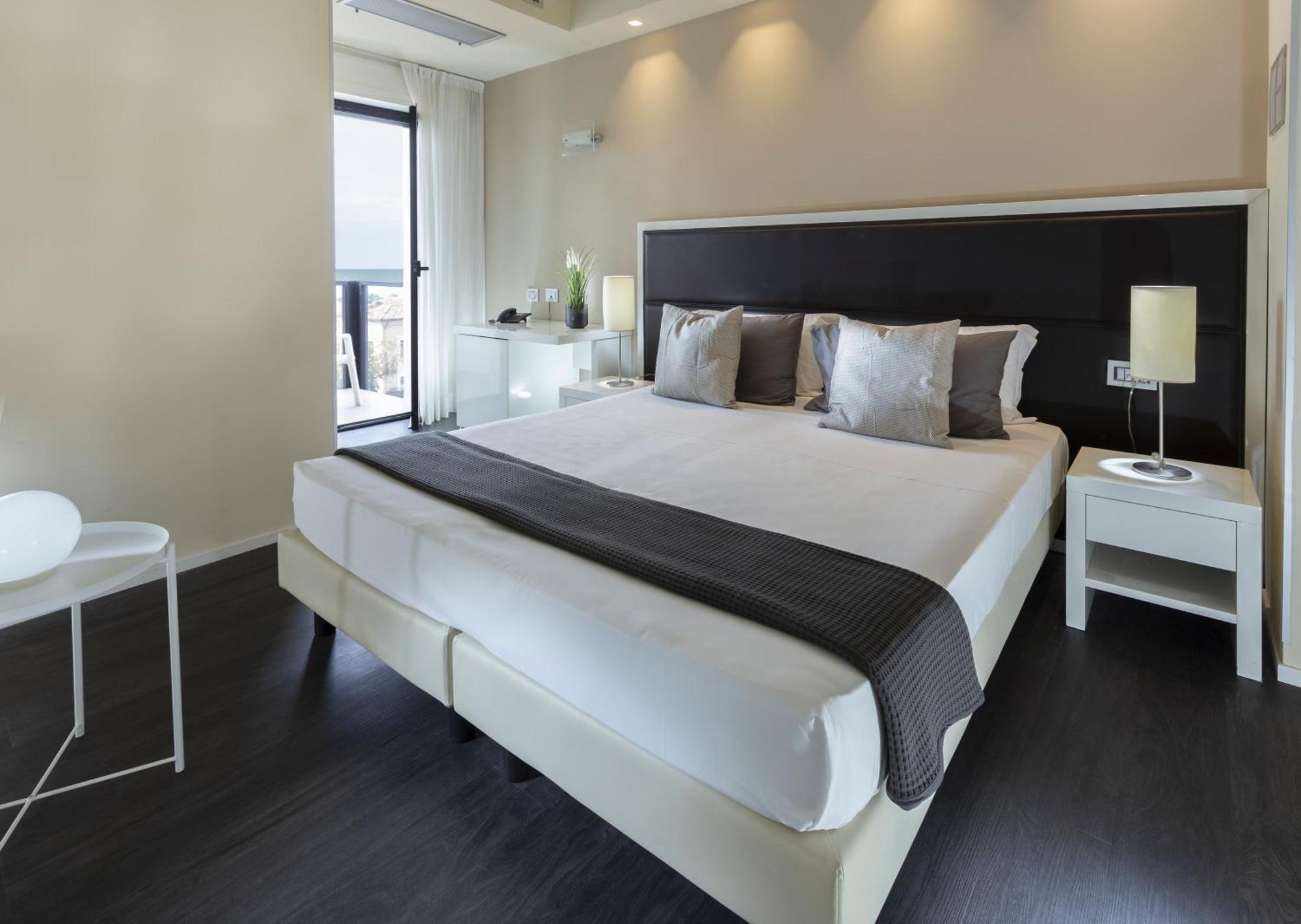 Hotel 2000 Riccione Ngoại thất bức ảnh