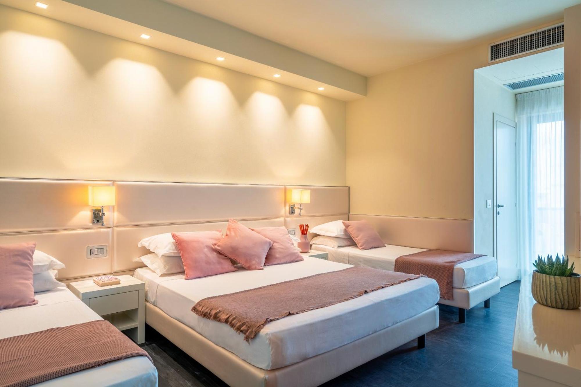 Hotel 2000 Riccione Ngoại thất bức ảnh