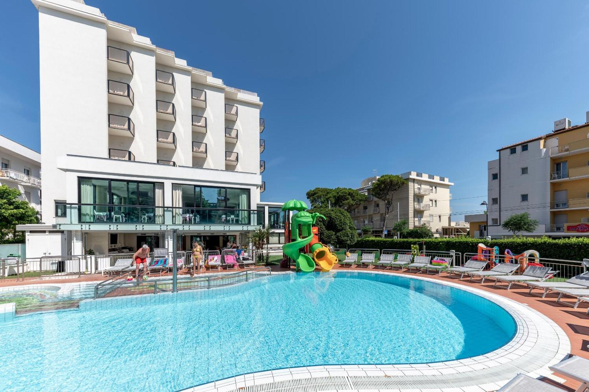 Hotel 2000 Riccione Ngoại thất bức ảnh